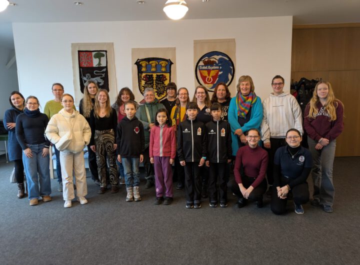 Alle Teilnehmerinnen vor der ersten Runde versammelt auf einem Bild. @F. Tampe